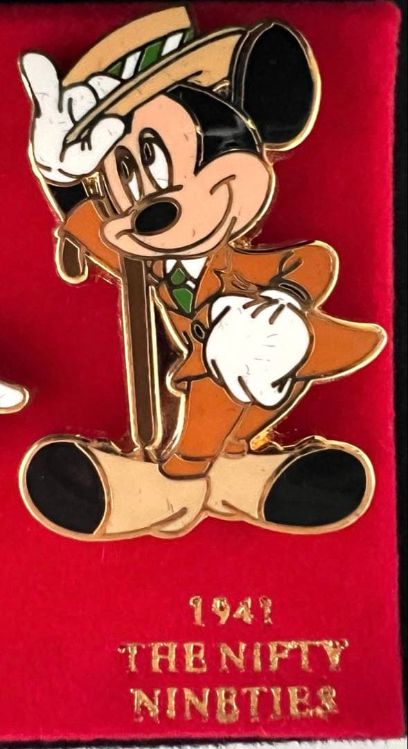 世界400限定 ミッキーマウス 歴代ピン6点 2005 ケース付