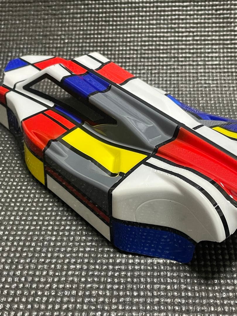 京商、ヨコモ用塗装済ボディ4台