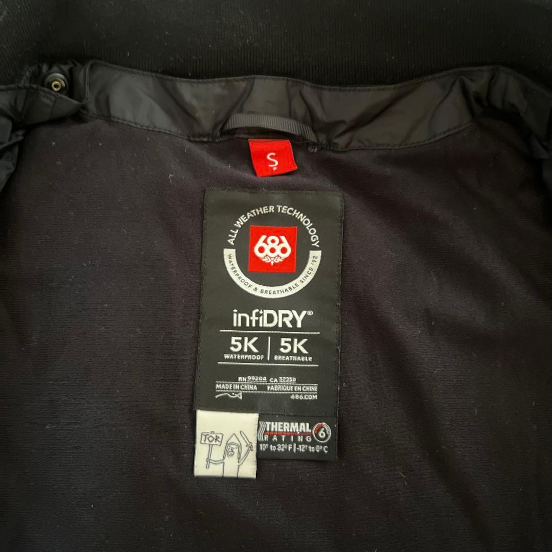 686 シックスエイトシックス　スノボー　ウェア