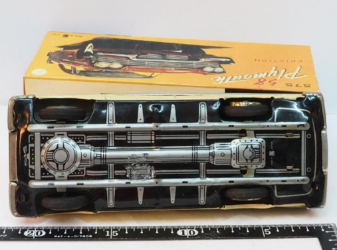 萬代屋【50s プリムス フューリー コンバーチブル白】ブリキtin【箱コピー】