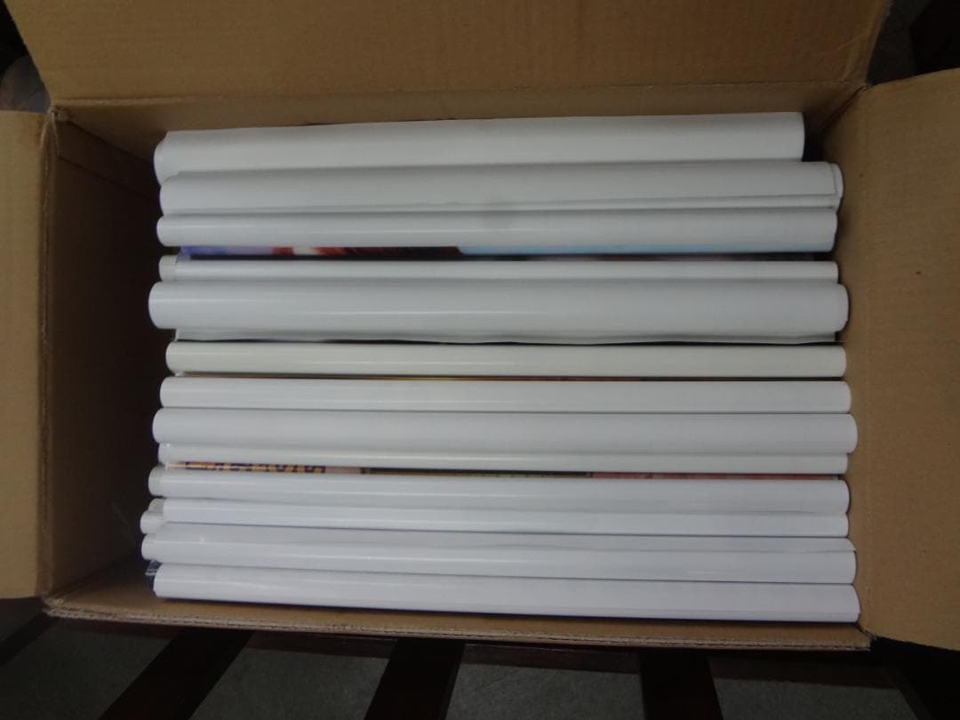 WOMAN ・K-POPアーティストポスター５０枚セット