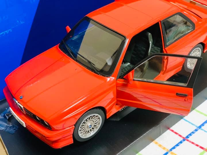 Kith  E30 M3 18分の1 ダイキャストカー マンプロ
