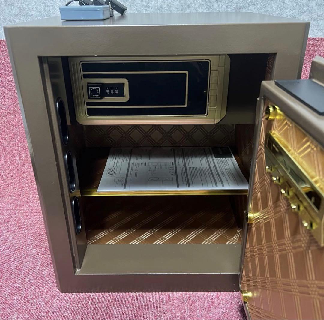 ［4066］onefort 指紋認証式 電子金庫 36L ブラウン