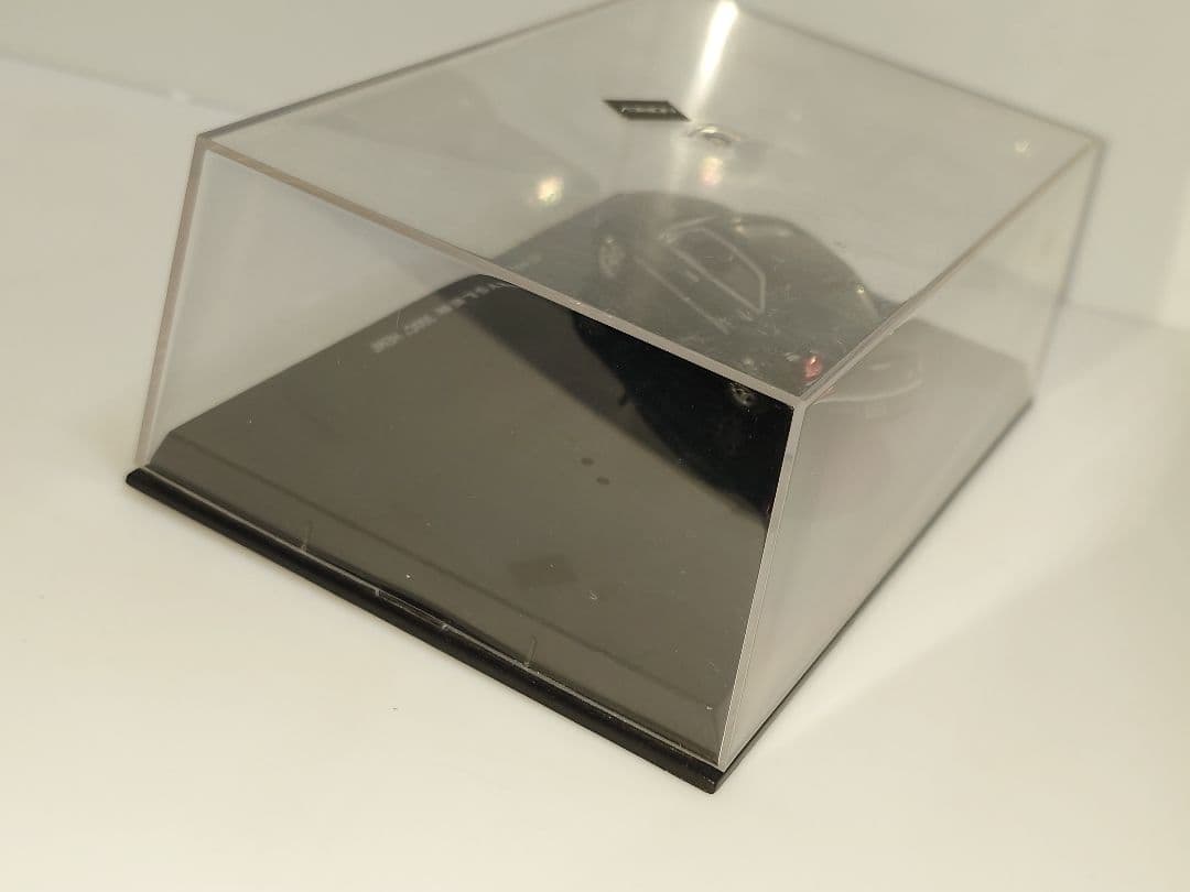 ノレブ クライスラー 300C 1/64 ミニカー ブラック