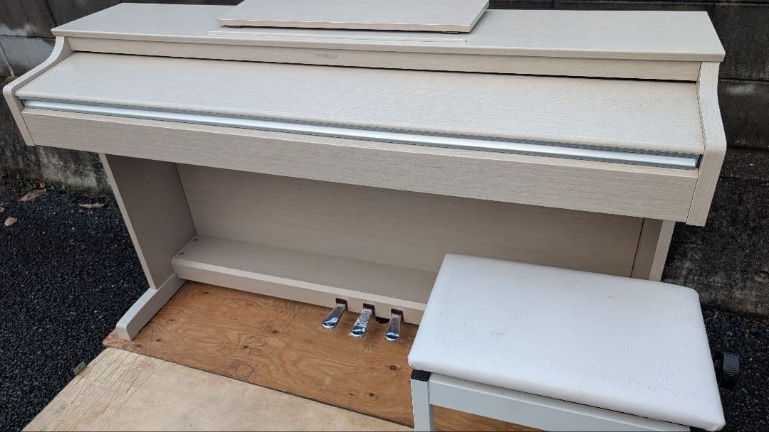 送料込み YAMAHA 大人気の 電子ピアノ YDP-163 17年購入 激美品