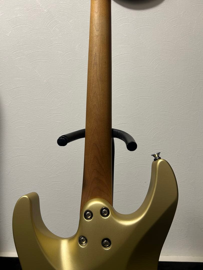 ギター CHARVEL PRO-MOD DK22 SSS PHARAOHS GOLD