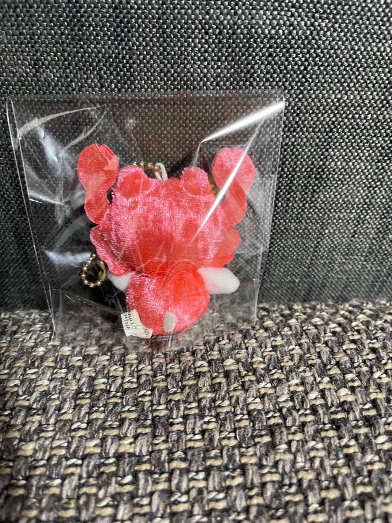 ハローキティ カニ衣装 キーホルダー 約7cmお値下げ中。