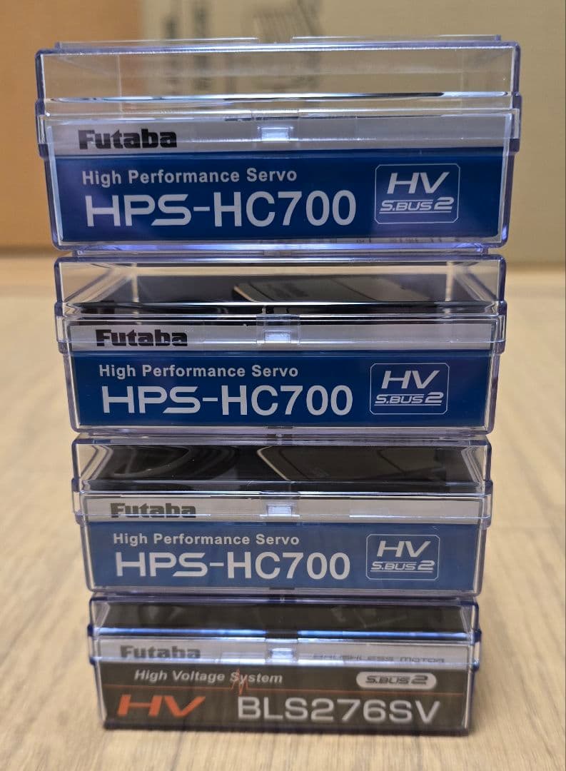 Futaba　HPS-HC700 3個　BLS276SV 1個　ブラシレスサーボ