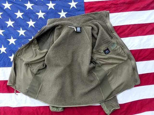 米軍実物　ポーラテックフリースジャケット　M-R　コヨーテ　ECWCS　153