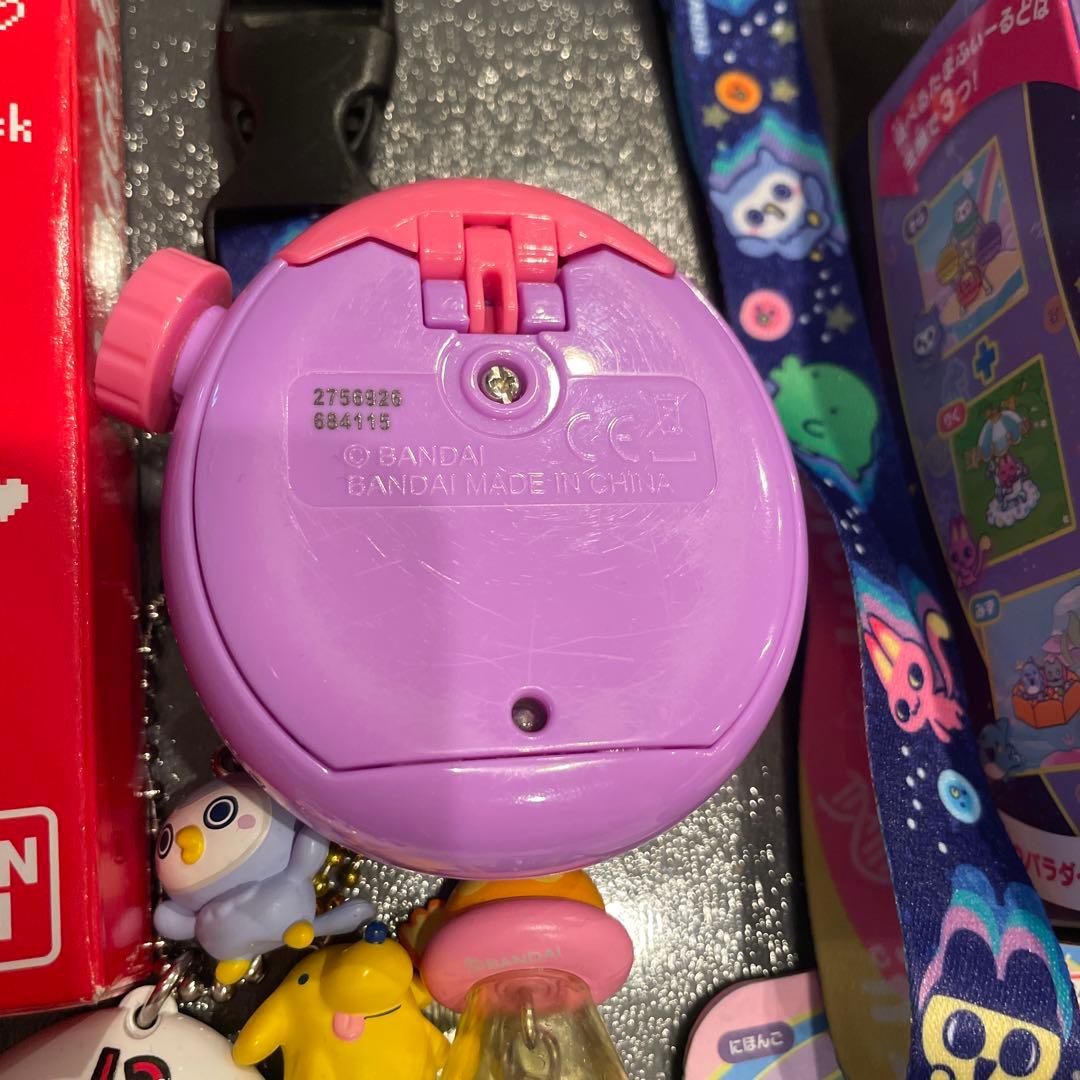 n*a様 たまごっちパラダイス　ユニクロたまごっち　セット