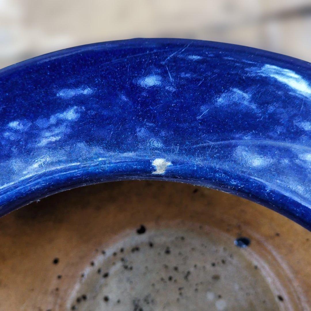 紫色の花柄陶器。火鉢　植木鉢　水鉢 　直径：約４５cm　高さ：約２９.5cm