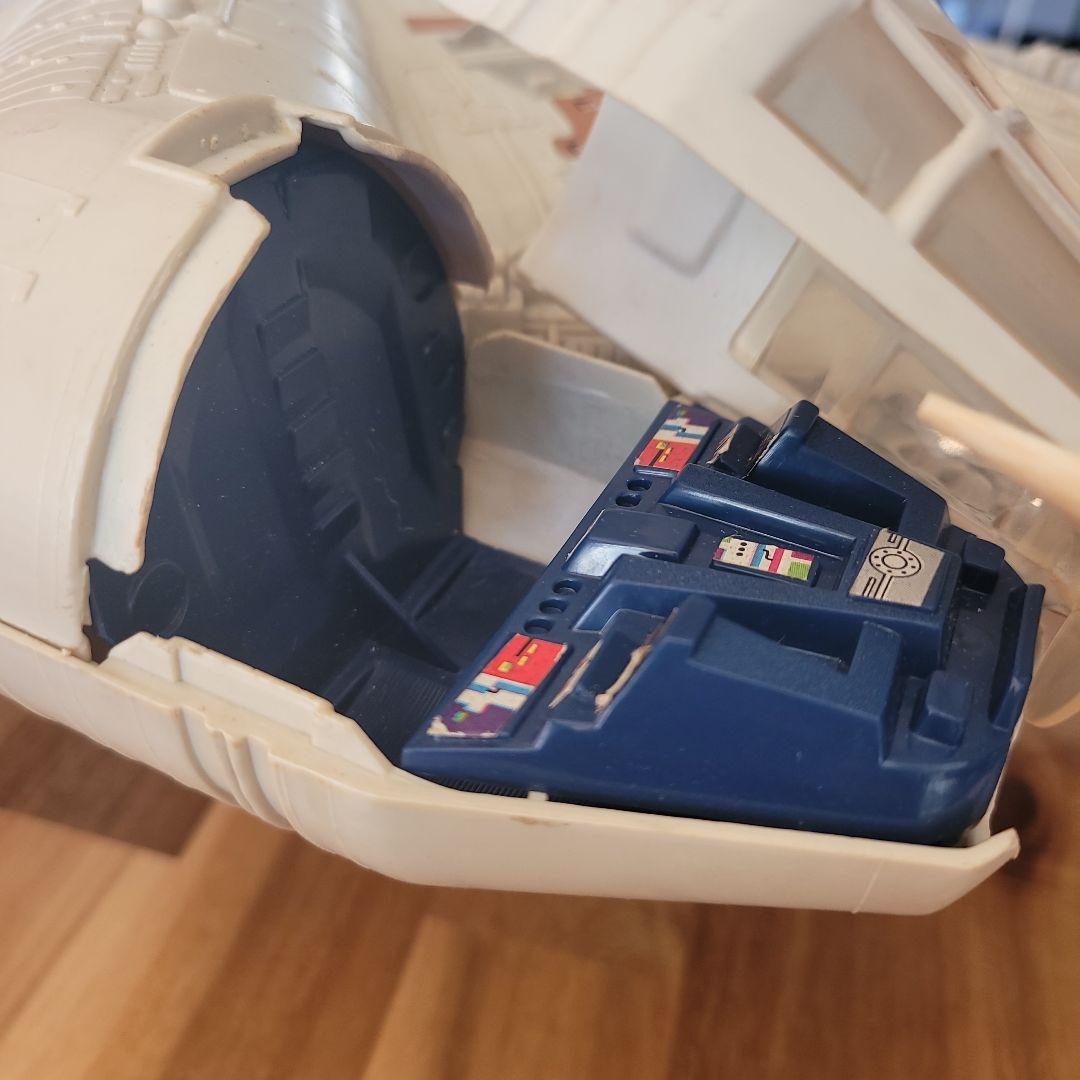 スター・ウォーズ ミレニアム・ファルコン スペースシップ