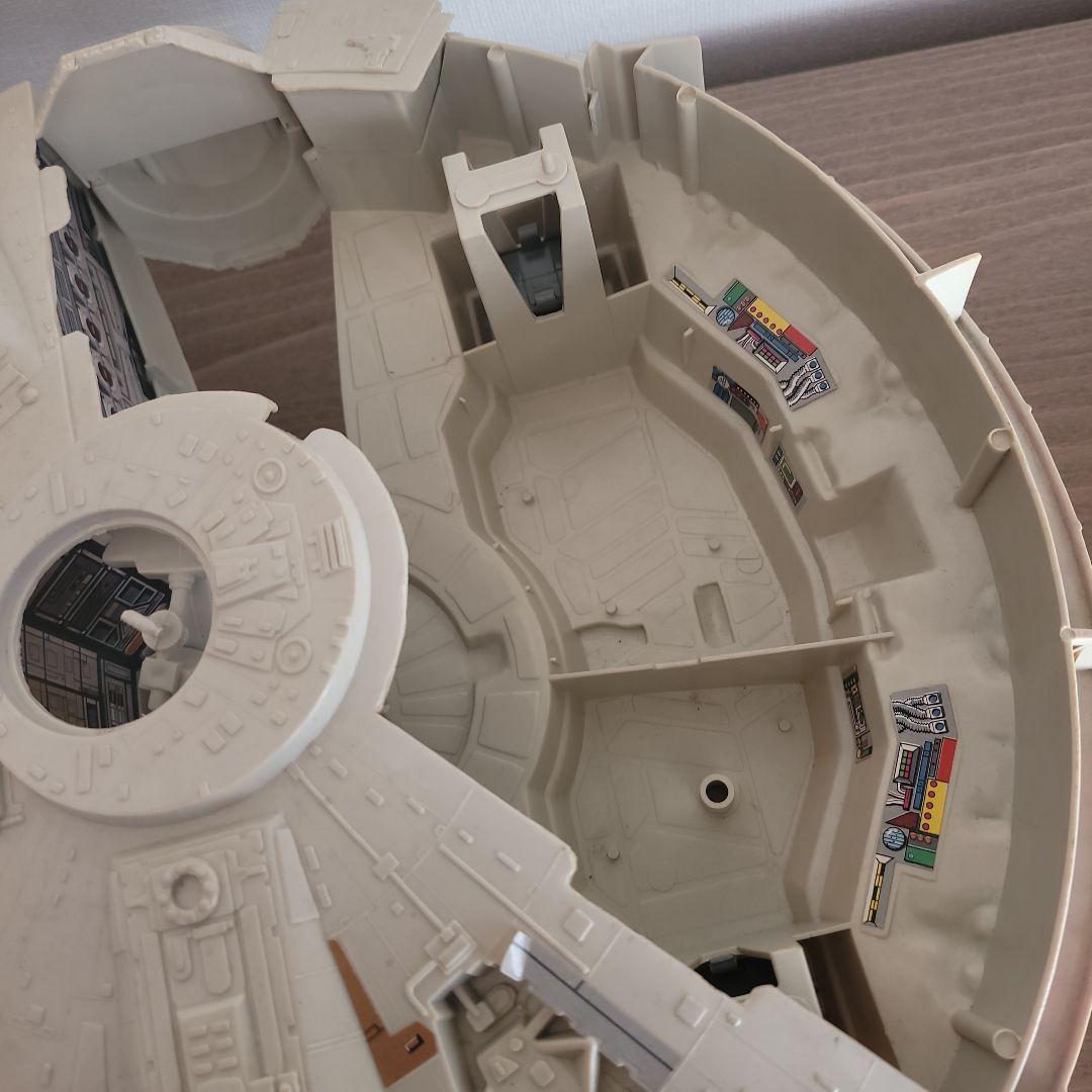 スター・ウォーズ ミレニアム・ファルコン スペースシップ