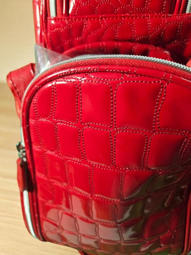 送料無料/新品未使用　OWL エナメル高級ワニ柄型押しゴルフバッグ レッド
