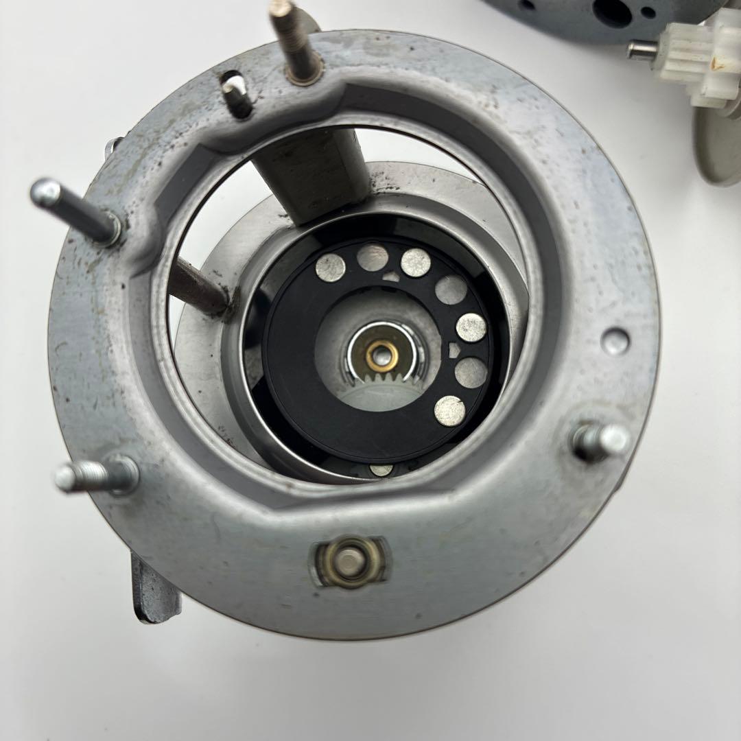 ジャンク ABU 5600C 割れ 部品欠損 あり