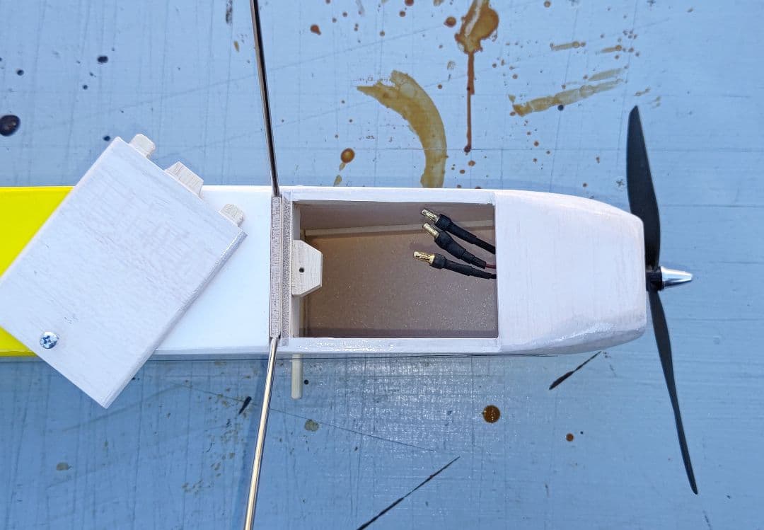 ラジコン飛行機（電動機）