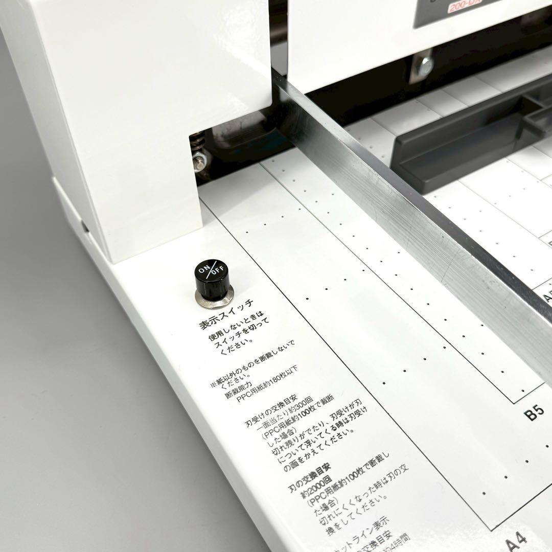 パーソナル断裁機 200DX ホワイト Durodex　自炊裁断機