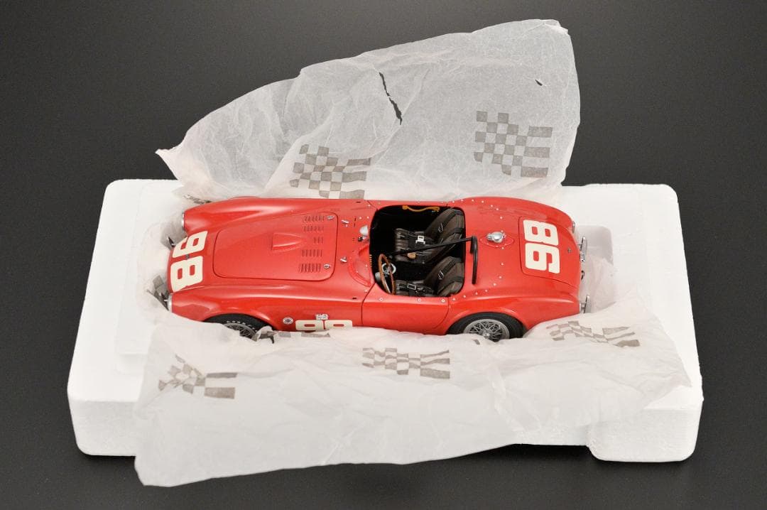 EXTO Cobra260 　(red)　 　　1/18サイズ