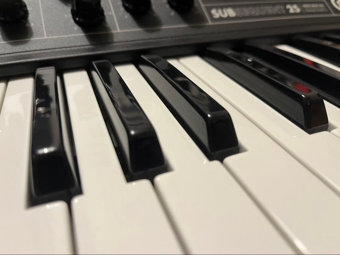 Moog Subsequent 25アナログシンセサイザー