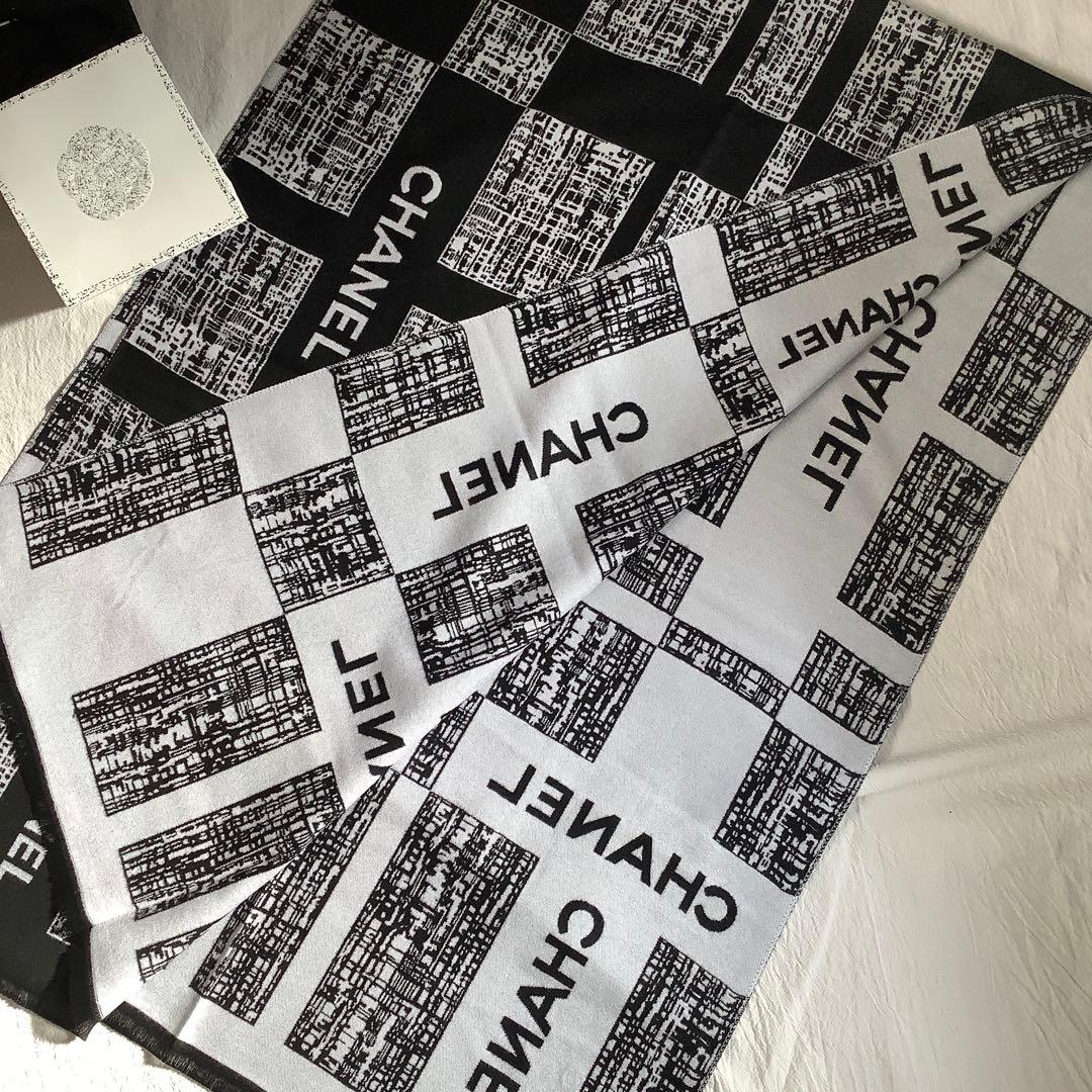 シャネル　ノベルティ　ストール