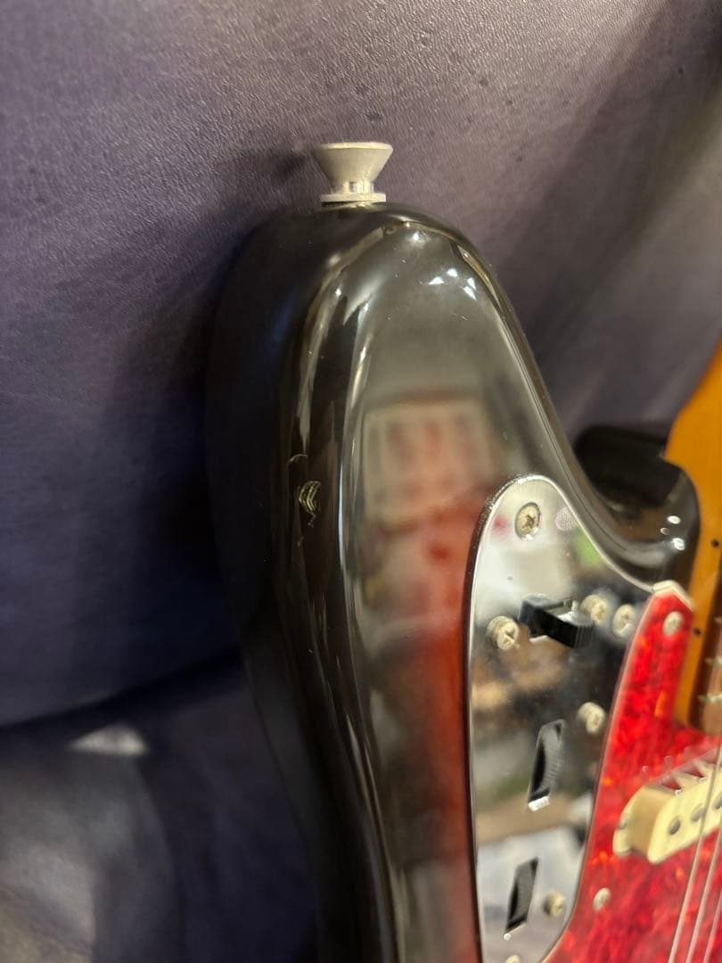 reina　　Fender Jaguar サンバースト　JG66-85