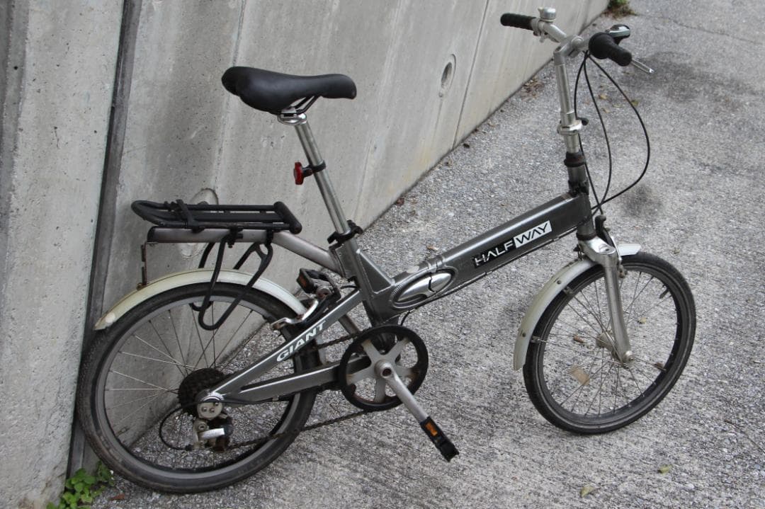 引き取り限定♪人気のGIANT♪HALF WAY♪目立つ片持ち式前後ホイール♪