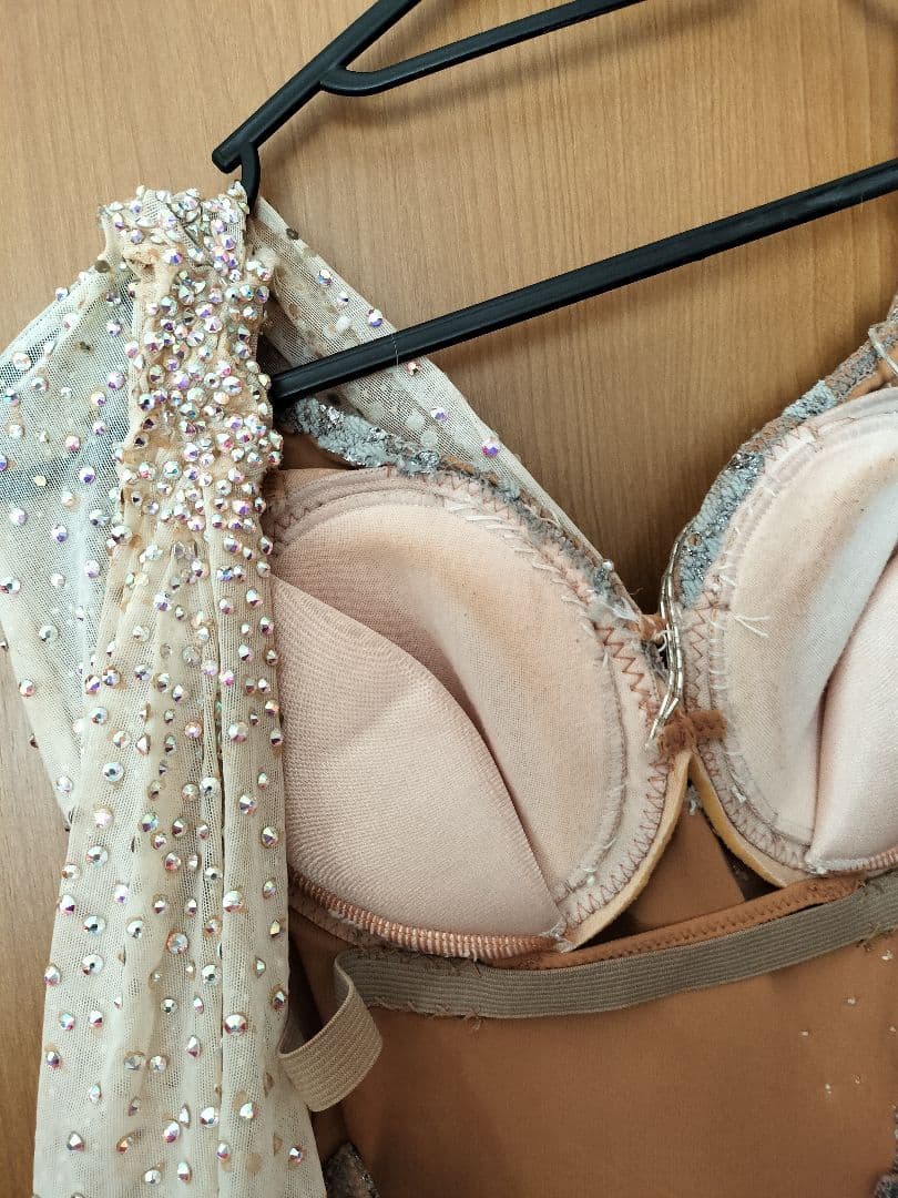 社交ダンス ♪ タカダンス 製 プロ着用 ラテンドレス シルバー