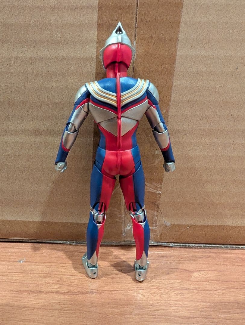 S.H.Figuarts真骨頂製法ウルトラマンティガマルチタイプ