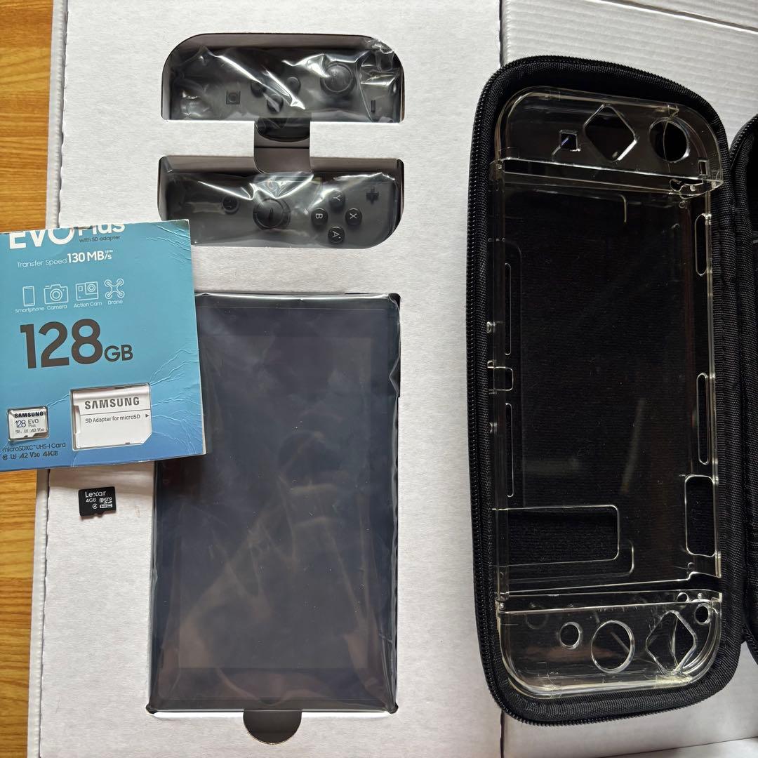 Nintendo Switch 本体 バッテリー強化版　付属品付き 未使用品多数