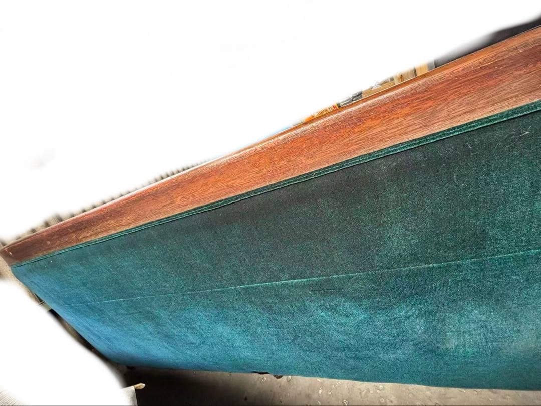 アンティーク　レトロなmaruniソファー