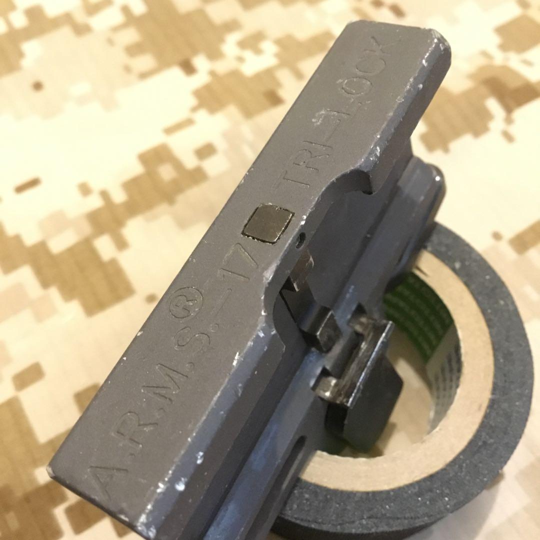 実物中古A.R.M.S−17 TRI−LOCK旧型　アームズ　マウント
