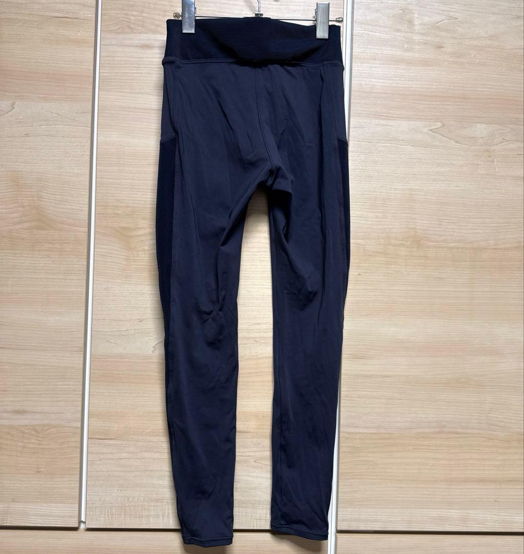 新品タグ付き　ALBOVE スポーツブラ　水陸両用　トップス　レギンス