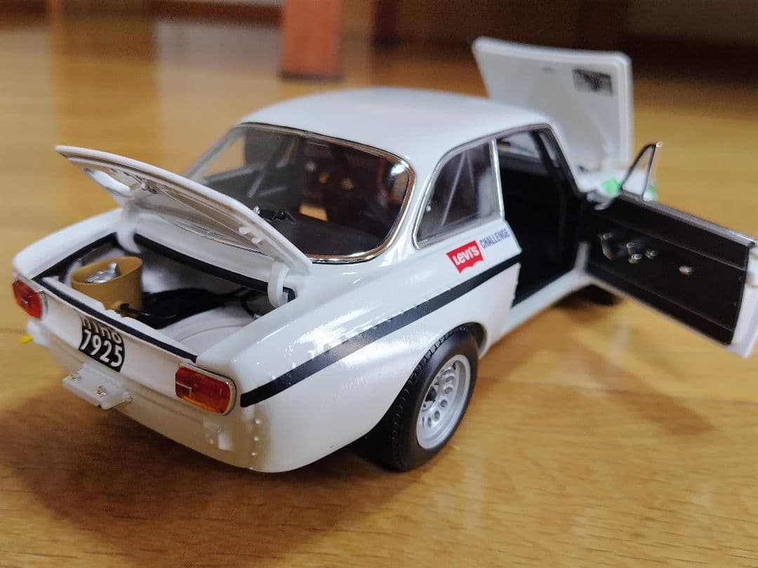 MINICHAMPS「ALFA ROMEO GTA 1300 JUNIOR 」