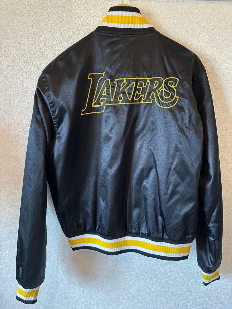 激レア NBA LAKERS 刺繍 スタジアムジャンバー
