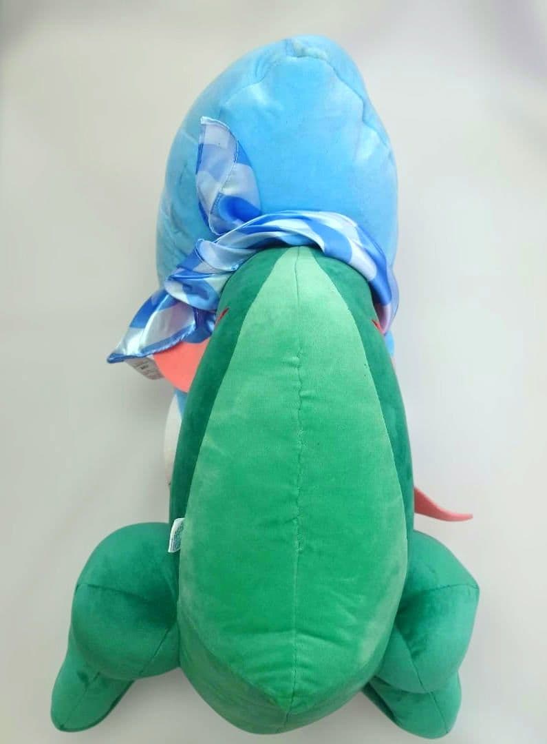 ウオノラゴン　ぬいぐるみ　エラがみ