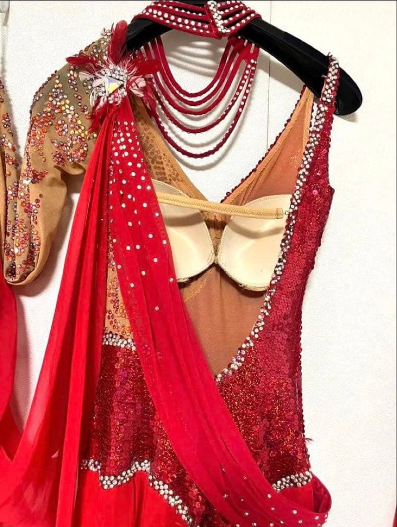 【美品】スタンダードドレス　社交ダンスドレス Mサイズ　✴︎価格交渉可　赤