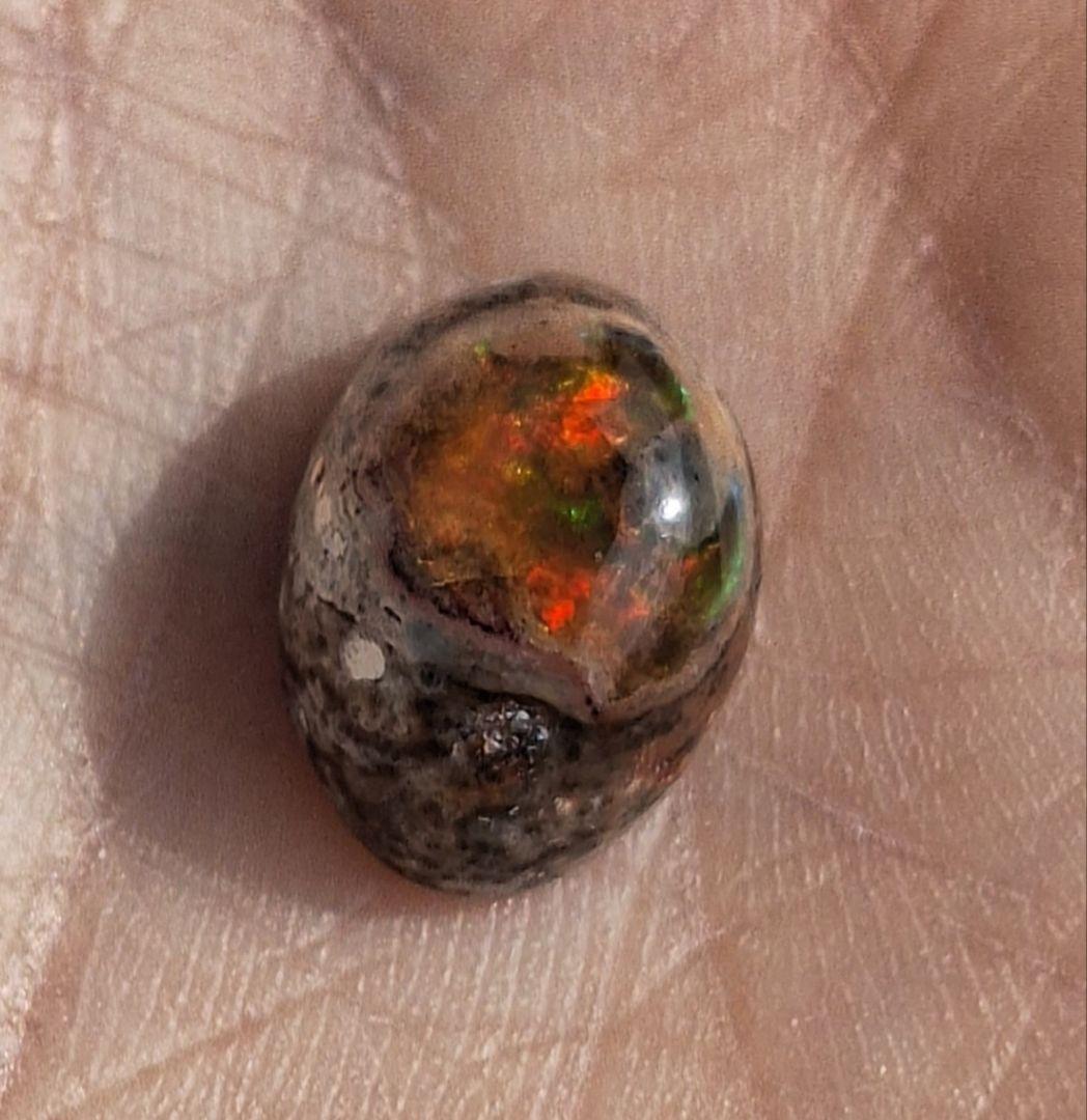 コスモが燃えるカンテラオパール