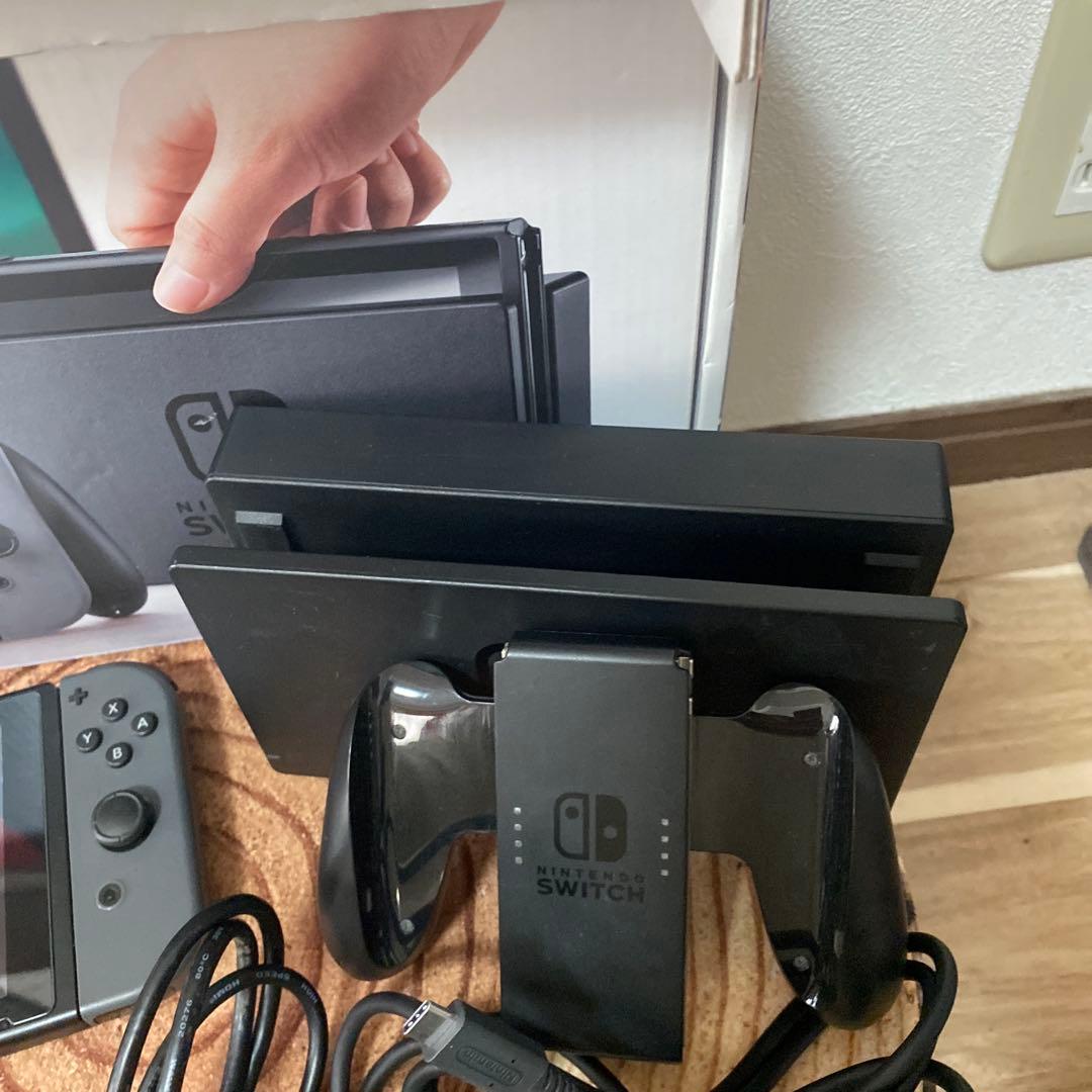 Nintendo Switch ニンテンドースイッチ本体　グレー ①