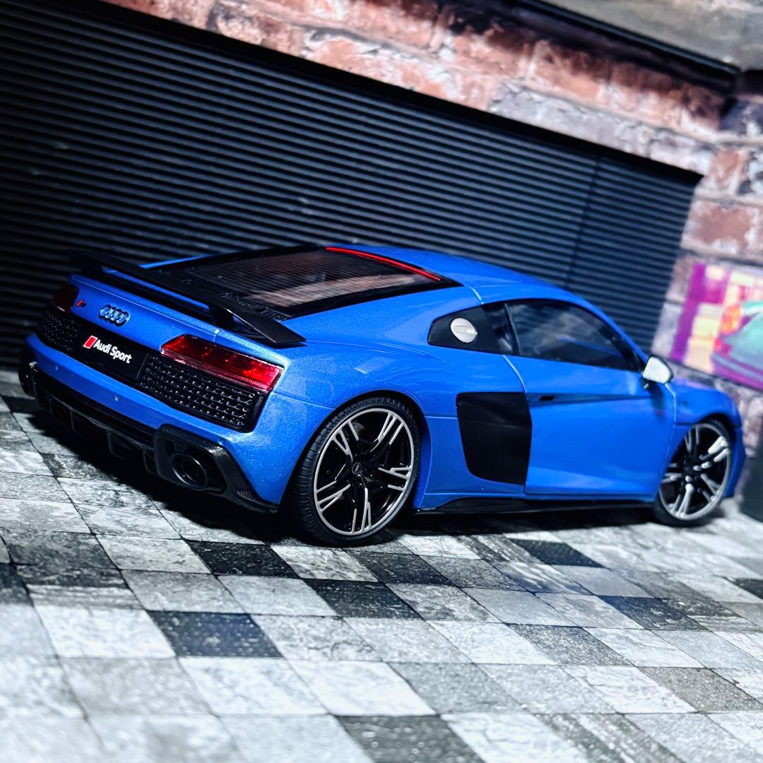 1/18 KENGFAI アウディ R8 V10 PLUS 2021