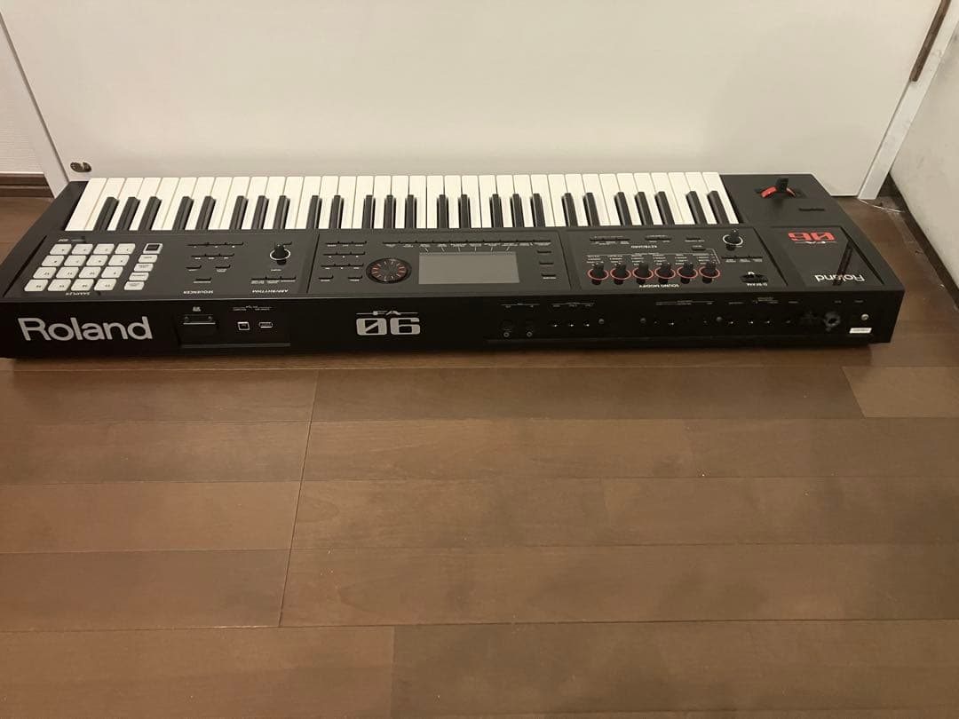 Roland FA-06 61鍵 シンセサイザー 動作良好 ダンパーペダル付