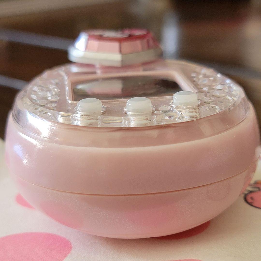 たまごっちピース本体+たまデコピアス（サンリオ）/ピンク/箱・説明書付き