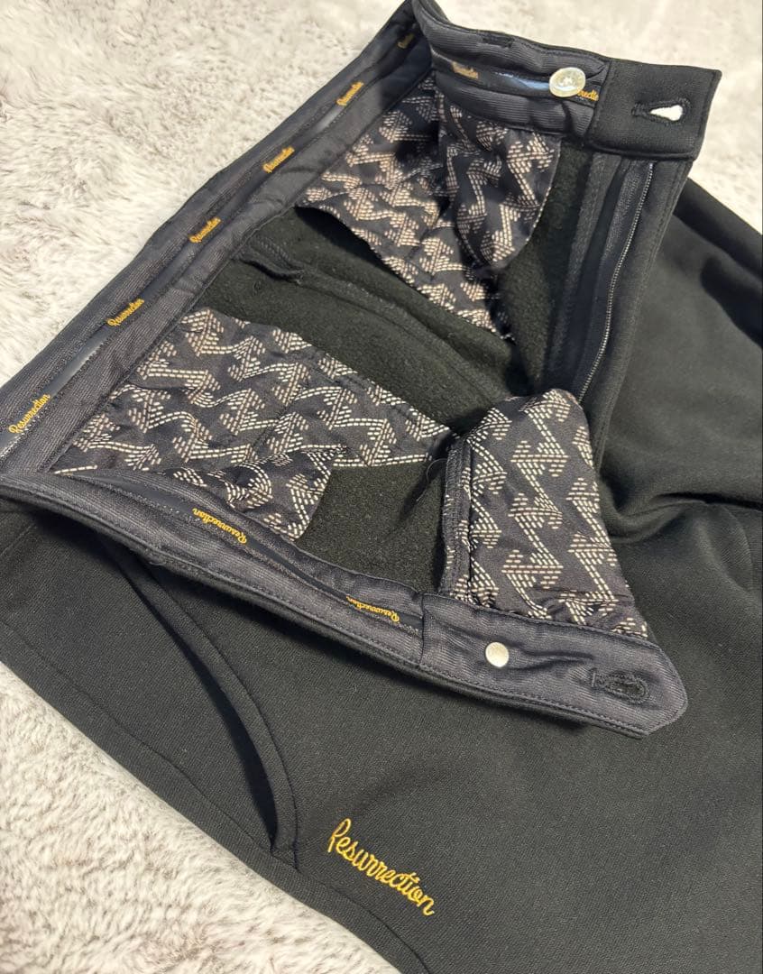 Resurrectionセットアップ ウォームプルオーバー&ウォームロングパンツ