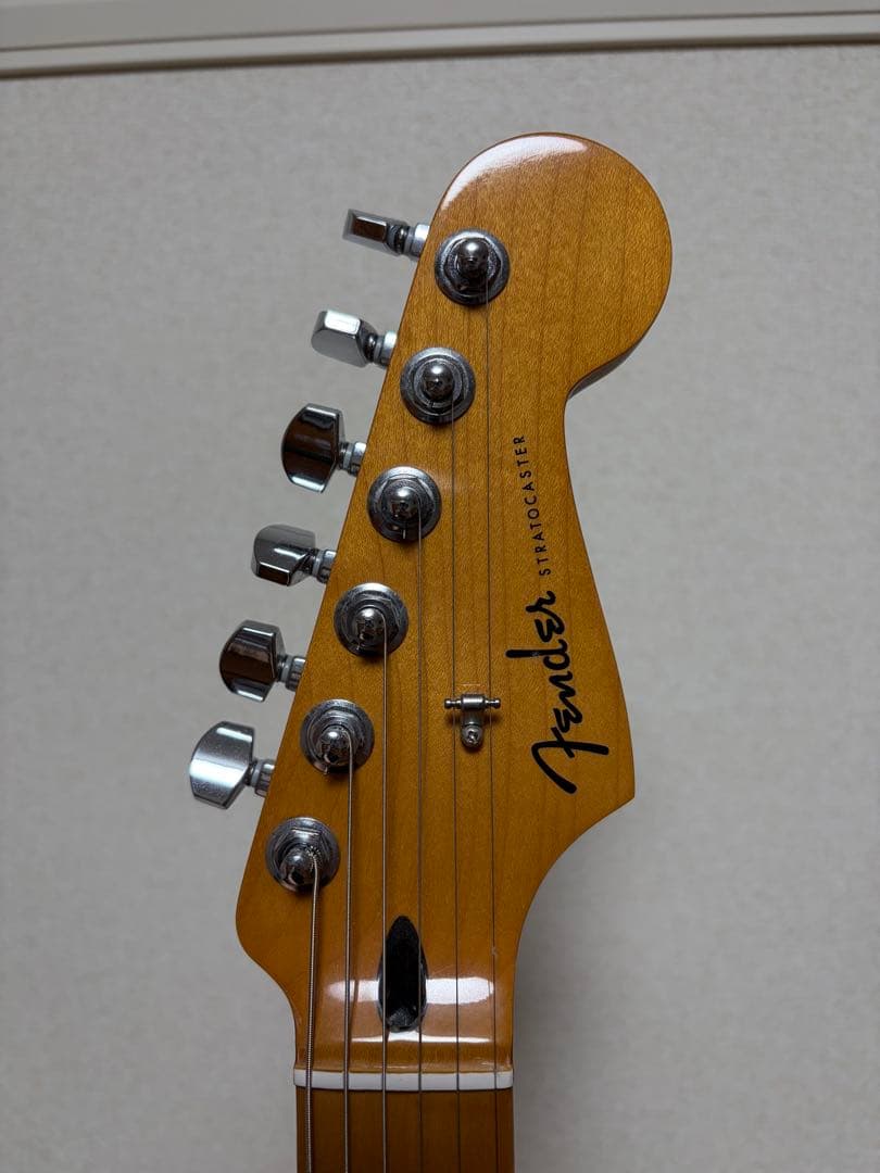 Fender Stratocaster アイボリー
