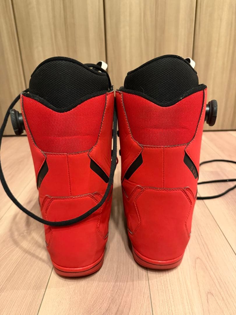 DEELUXE スノボ　D.N.A. 26.5cm 21-22モデル 赤