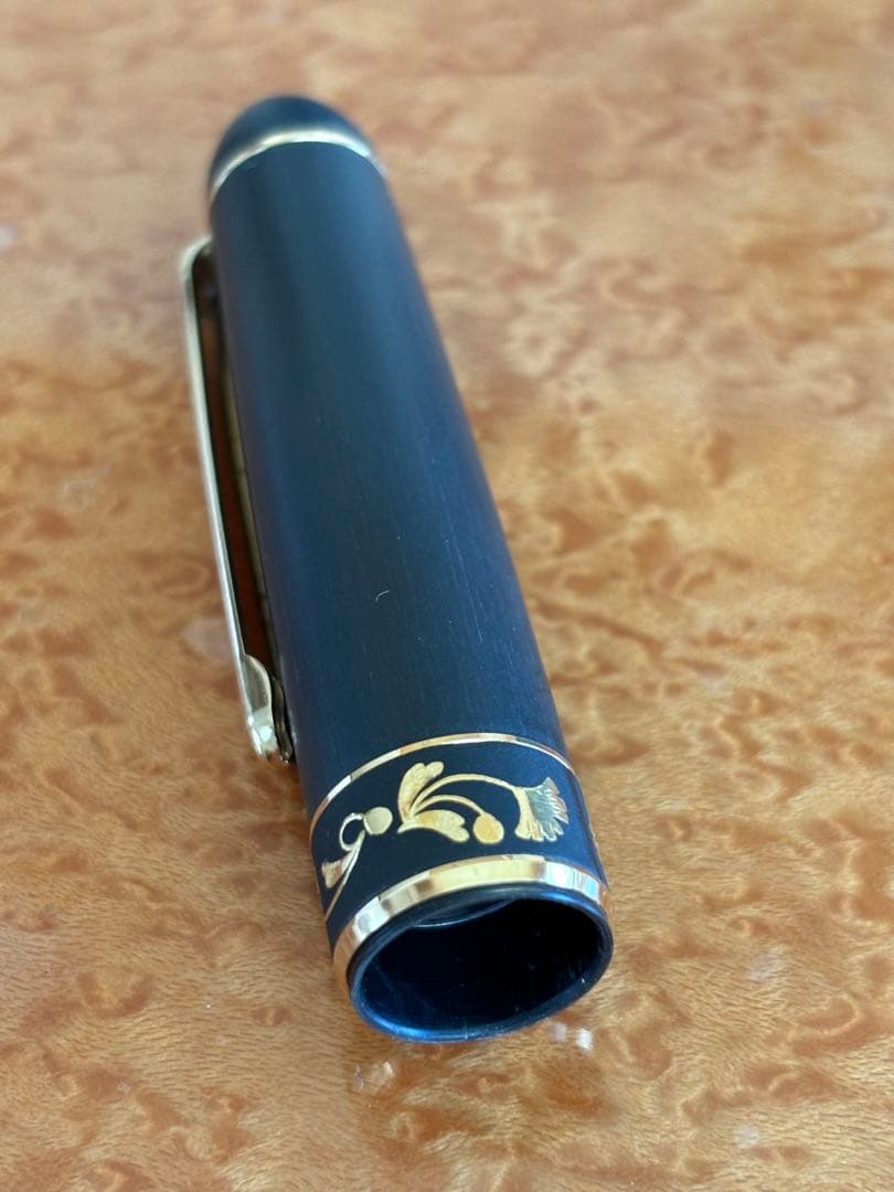 プラチナ萬年筆＃３７７６ 純金「肥後象嵌」絵柄（イチョウ）ペン先：中字受注生産