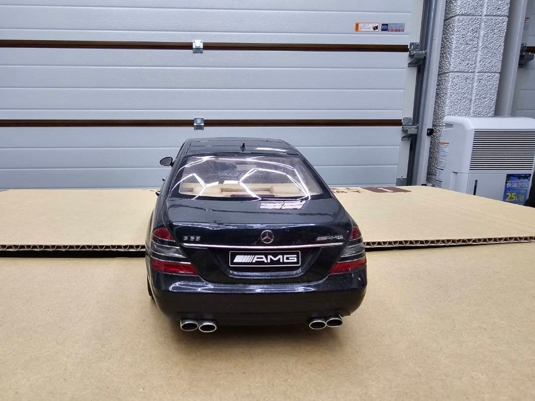 W221 S63AMGミニカー