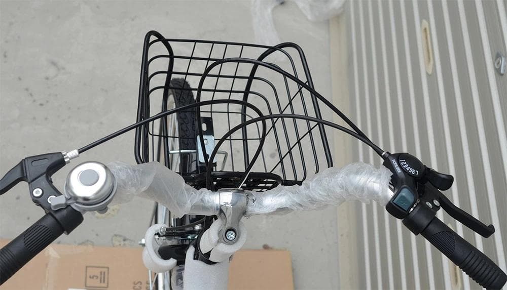 在庫処分折りたたみ自転車 6段変速２６インチミニベロ ママチャリカゴ付【白