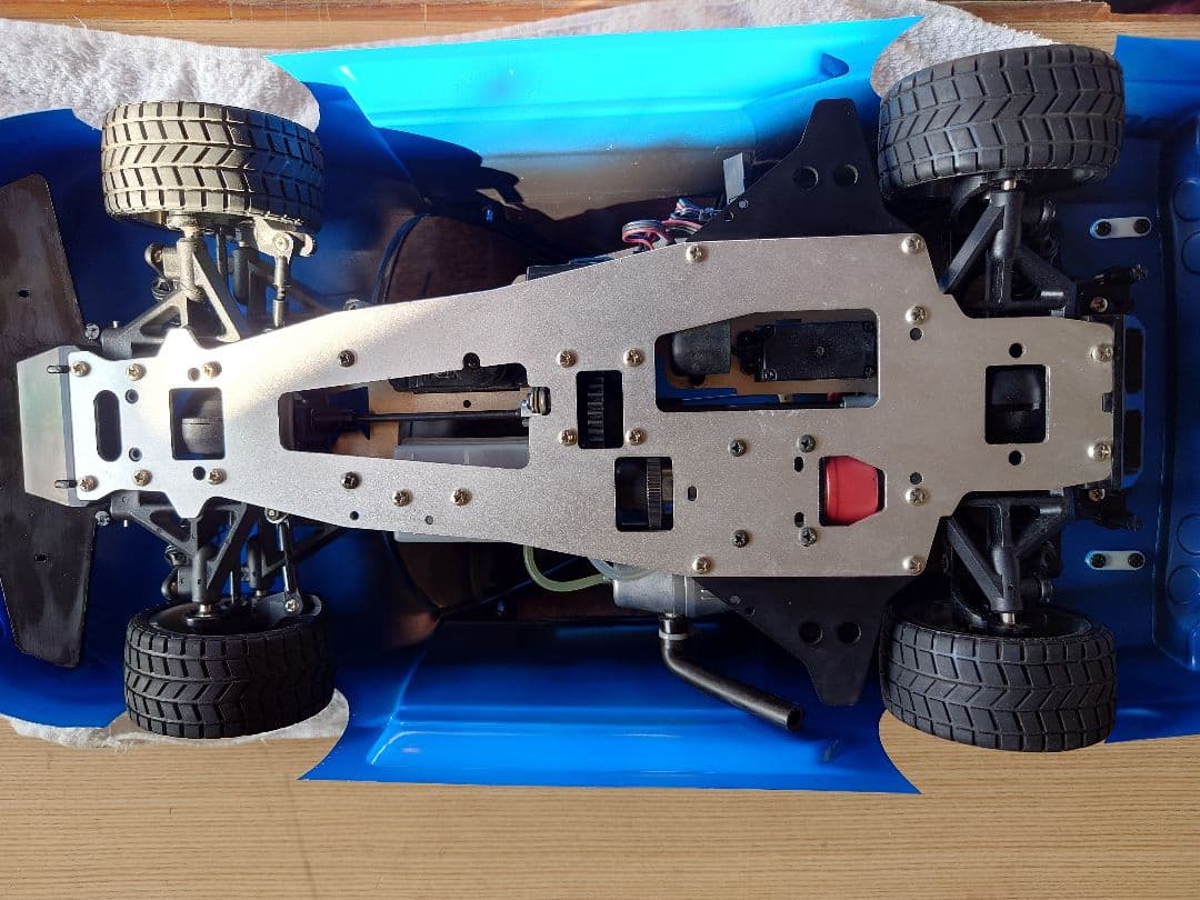 京商 カルソニックスカイラインGT-R 4WD エンジンラジコン