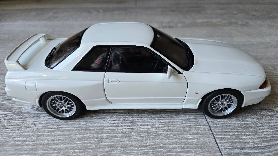 最終値下！AUTOart GT-R BNR32 V-SPEC II 白1/18