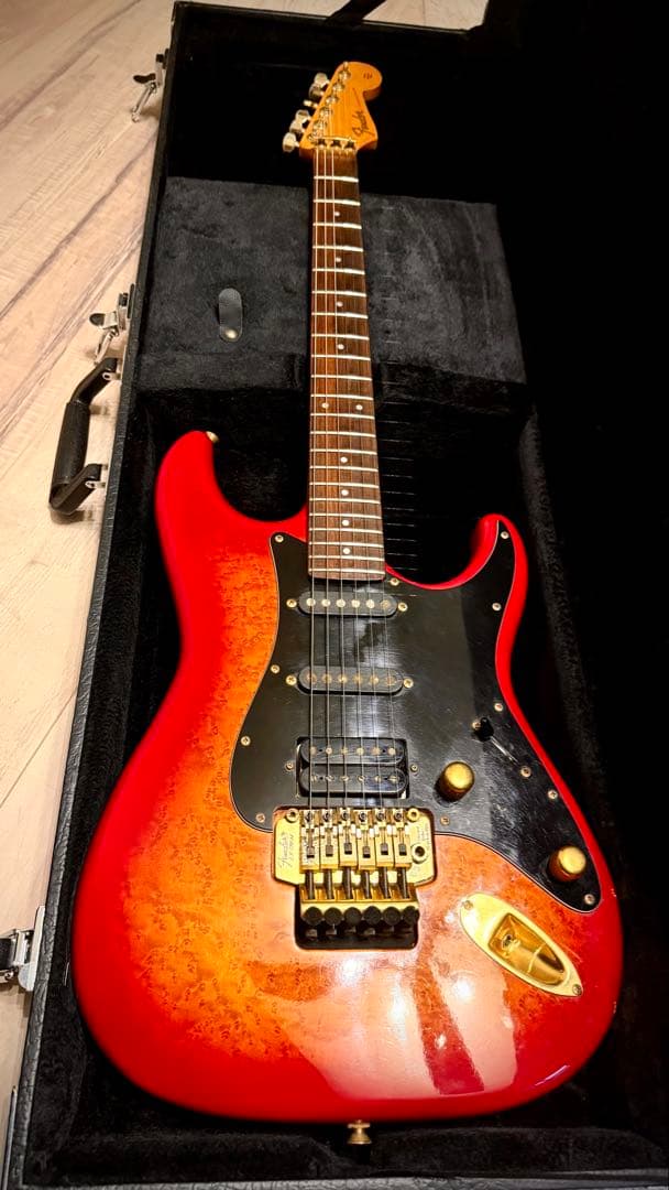 【激レア・ハードケース付】Fender Japan STR-75